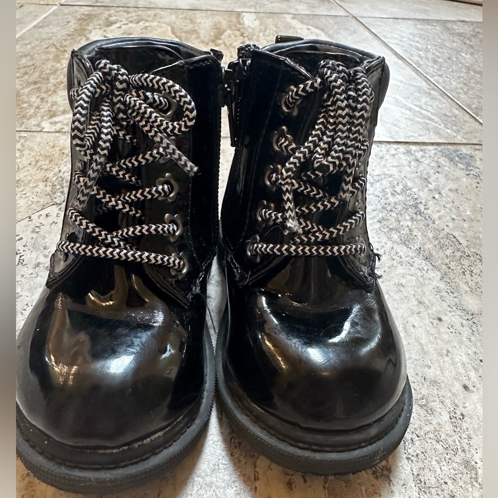 Girls Black Patent Leather Lace-up Combat Boots